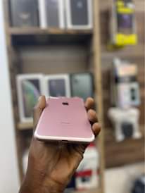 A picture of Iphone 7plus 128Gb