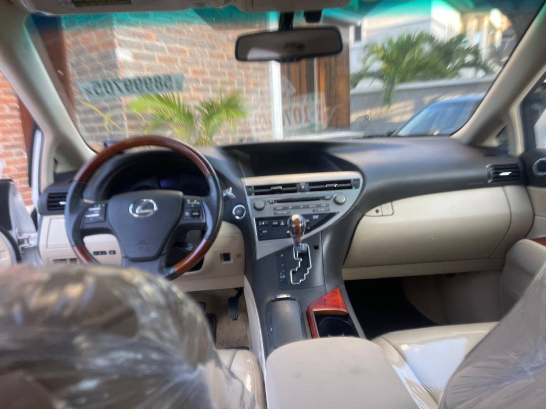 A picture of Foreign Used..... 2010 Lexus RX350