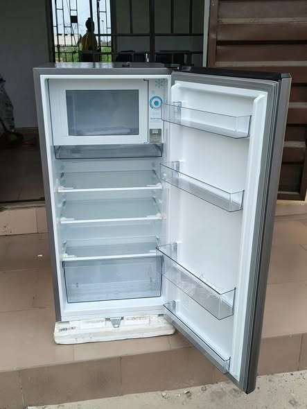 A picture of Hisense fridge