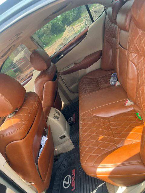 A picture of Owner need money to japaaa Lexus es330 buy and drive