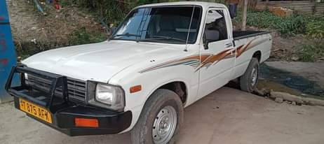 A picture of Toyota Hilux haena changa moto yoyote nk nayo kimara dar