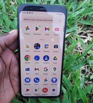 A picture of Google pixel 4xl 64Gb PRICE 275 000 ONLY