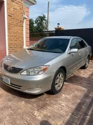 A picture of Barely driven first body 06 Camry AC gear and engine