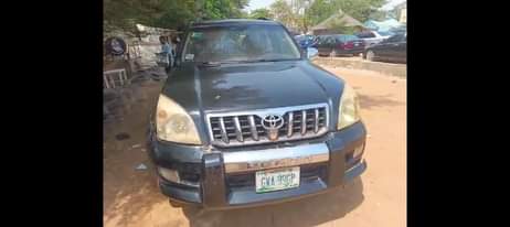 A picture of Toyota Prado Jeep