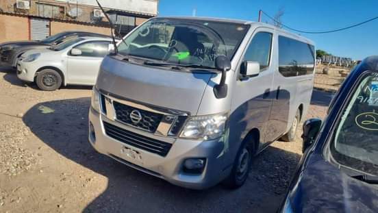 nissan nv350