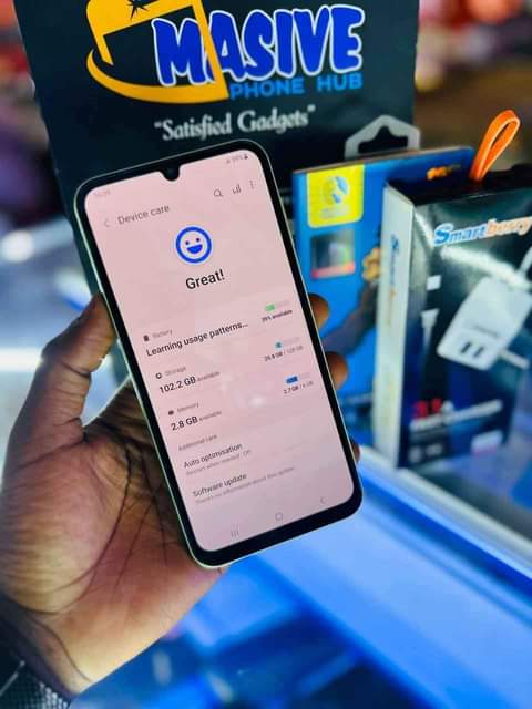A picture of Samsung galaxy A24 5G 128gb 6ram