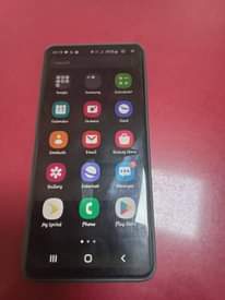 A picture of Sumsung s10