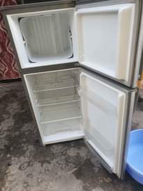 A picture of Tunauza na kununua frij used