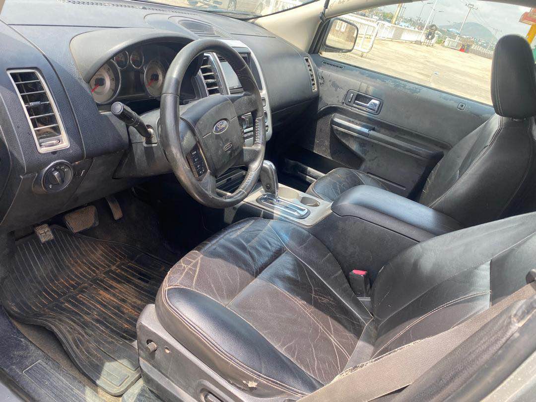 A picture of Distress first body Ford edge with sound engine and gear