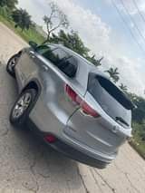 A picture of 2016 Toyota Highlander