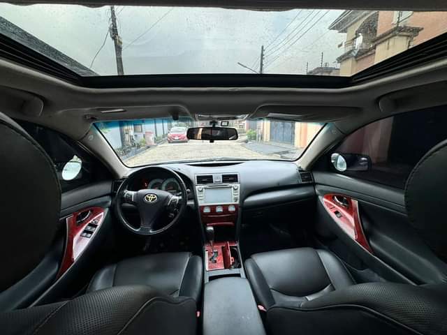 A picture of Toyota Camry SE