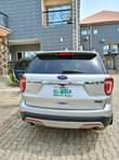A picture of Ford Explorer 2016 model