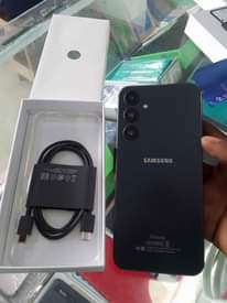 A picture of Sumsung a74