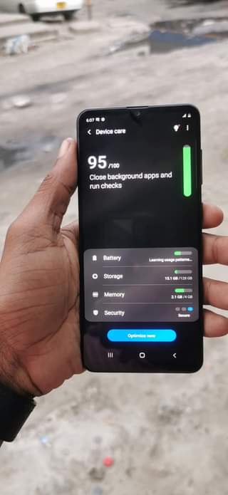 A picture of SAMSUNG GALAXY A31