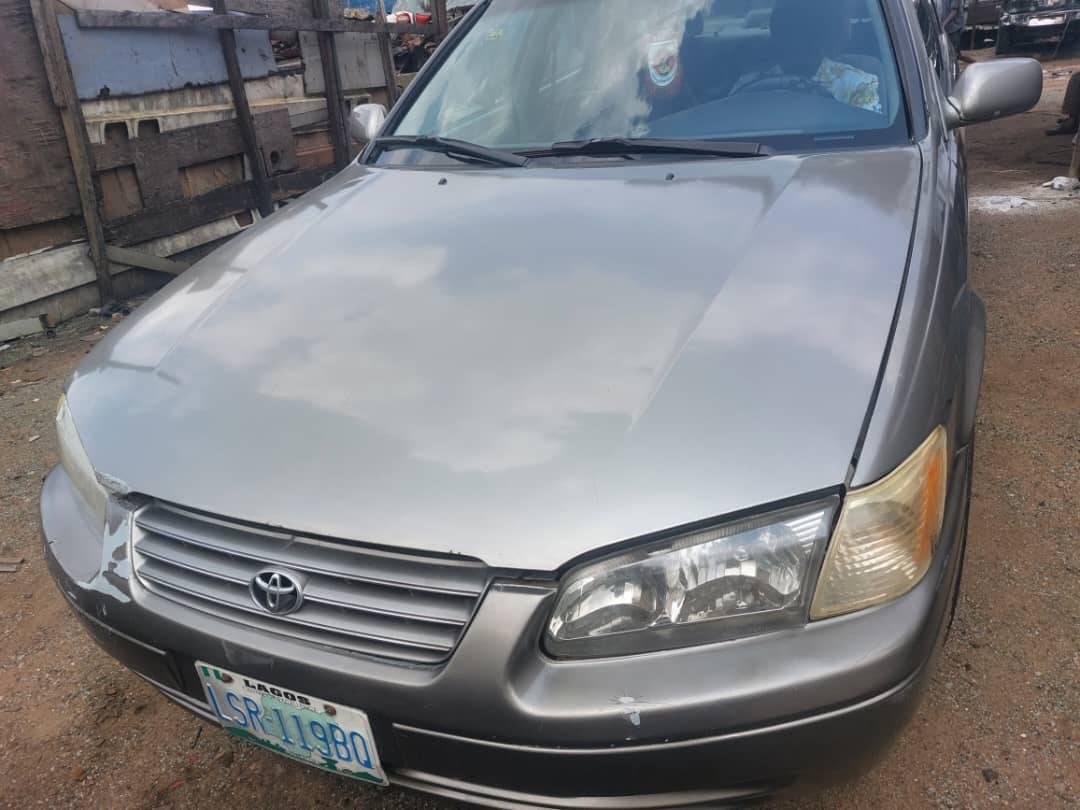 A picture of 2002 Toyota camry