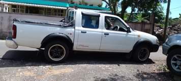 nissan navara