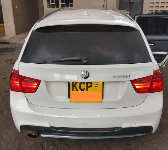 bmw 320i