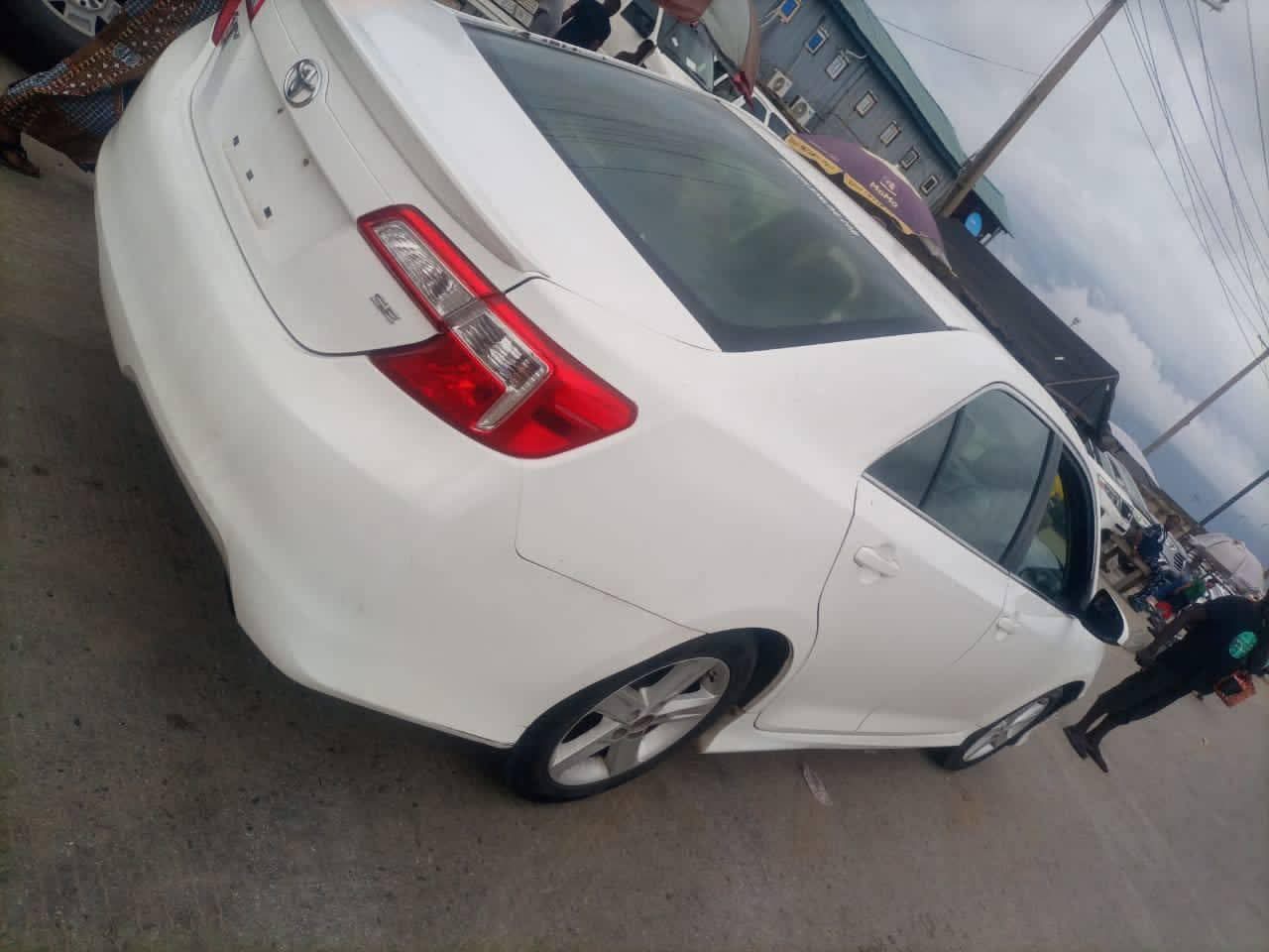 A picture of 2012 Toyota camry