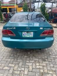 A picture of Neat Lexus ES330 Engine Gear Ac Interior and exterior Everything