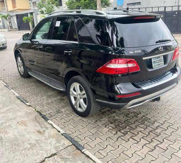 A picture of 2015 ML350 Mercedes Benz Foreign Used