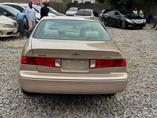 A picture of 2000 model Toyota Camry for sale