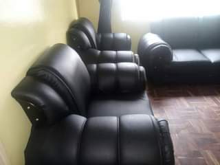 classifieds/furniture sofas