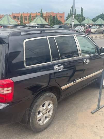 A picture of 2005 Toyota highlander