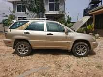 A picture of 2001 Toyota Harrier