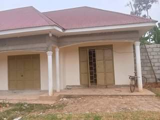 A picture of 7shops single rentals with store and one double for sale