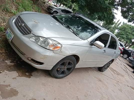 A picture of Sharp distress 06 corolla