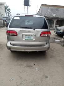 A picture of 04 Toyota Sienna 2m Location Trailer park Buyer settle 100k