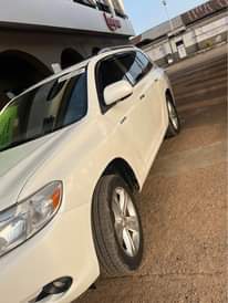 A picture of Toyota Highlander limited 2008