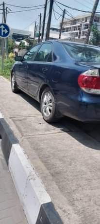 A picture of 2006 model Toyota camry sports slightly used
