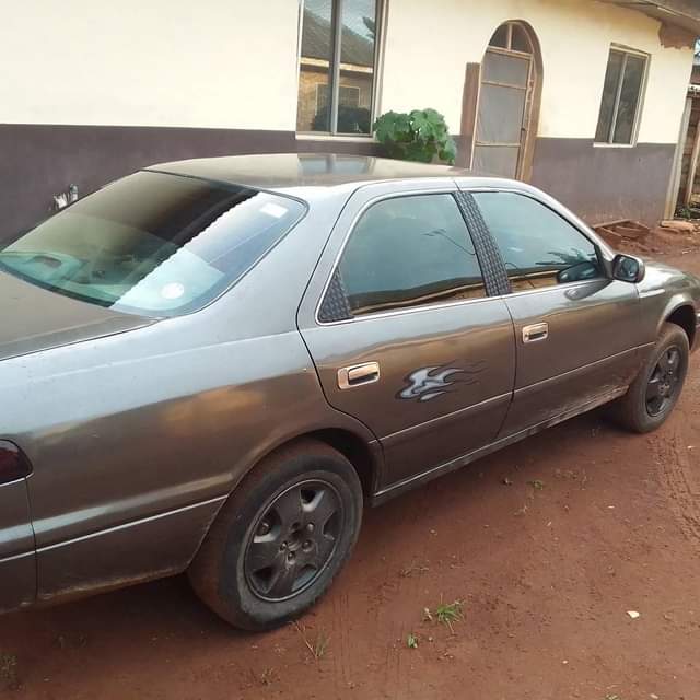 A picture of TOYOTA CAMRY