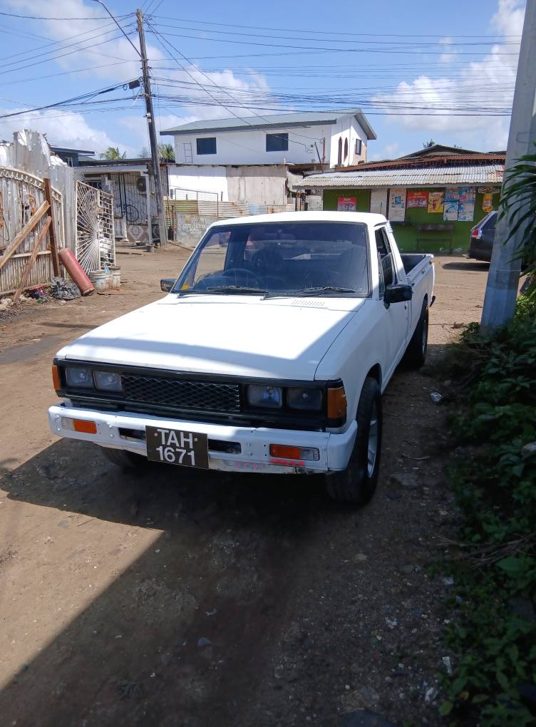 nissan 720