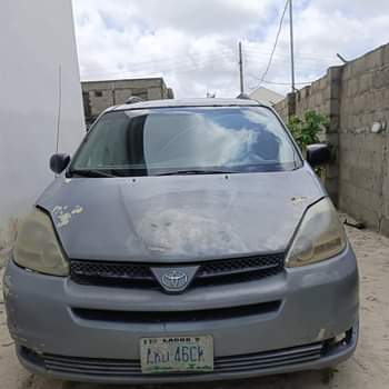A picture of 2007 Toyota Sienna XLE