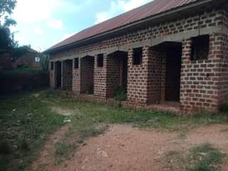 A picture of  18M RENTALS ON SALE 5single room with stores On