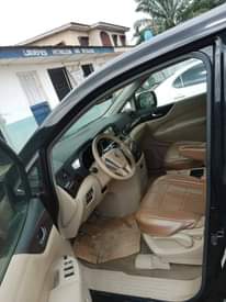 A picture of 2012 Nissan Quest 700
