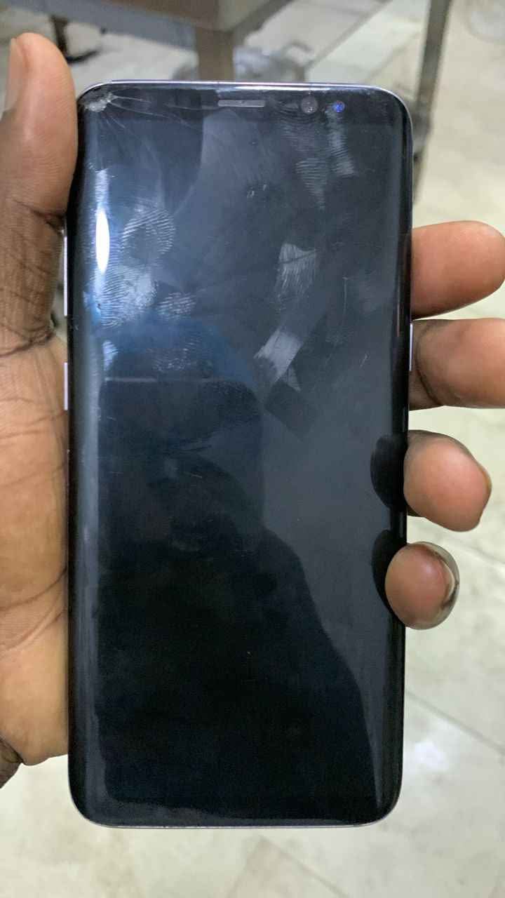 A picture of Samsung s8