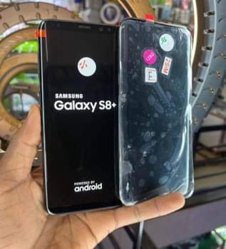 A picture of UK USED IPHONE S AND SAMSUNG S