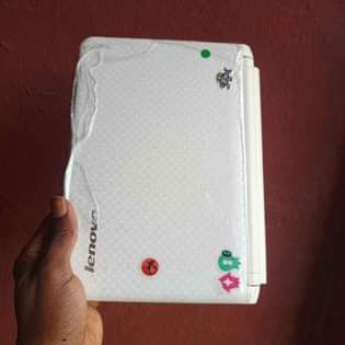 A picture of Acer laptop for sale