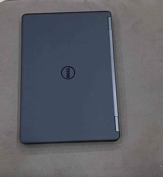 A picture of Dell latitude E5450