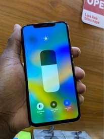 A picture of iPhone Xs max