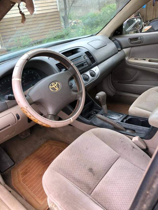 A picture of Toyota Camry 04