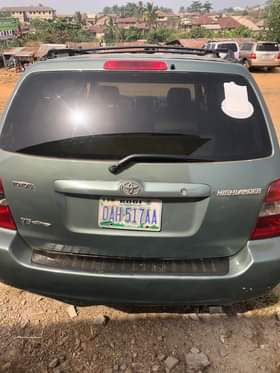 A picture of 2006 Toyota Highlander available for sale nothing to fix buy