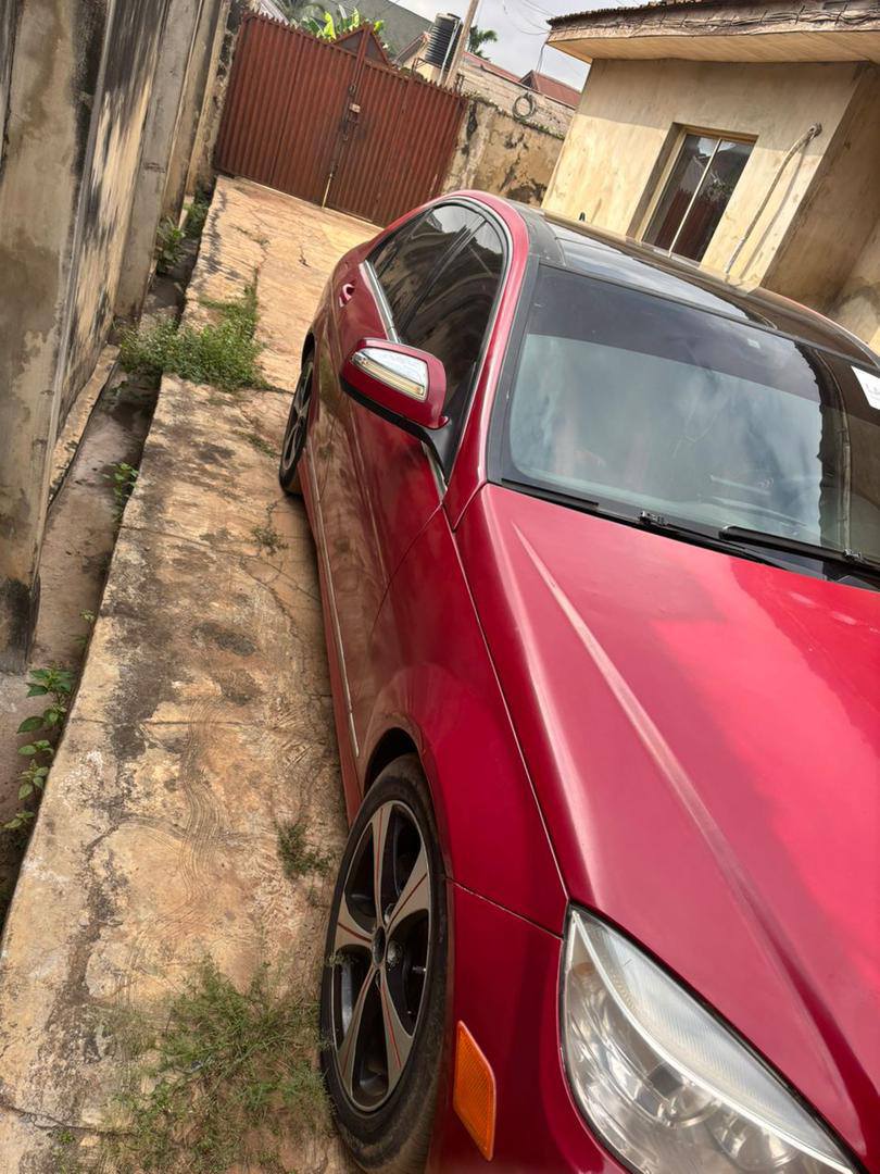 A picture of Benz C300 08038081669 buy and drive