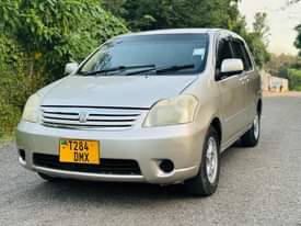 A picture of Toyota raum