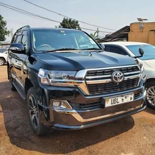 A picture of V8 2008 2018KIT 175M