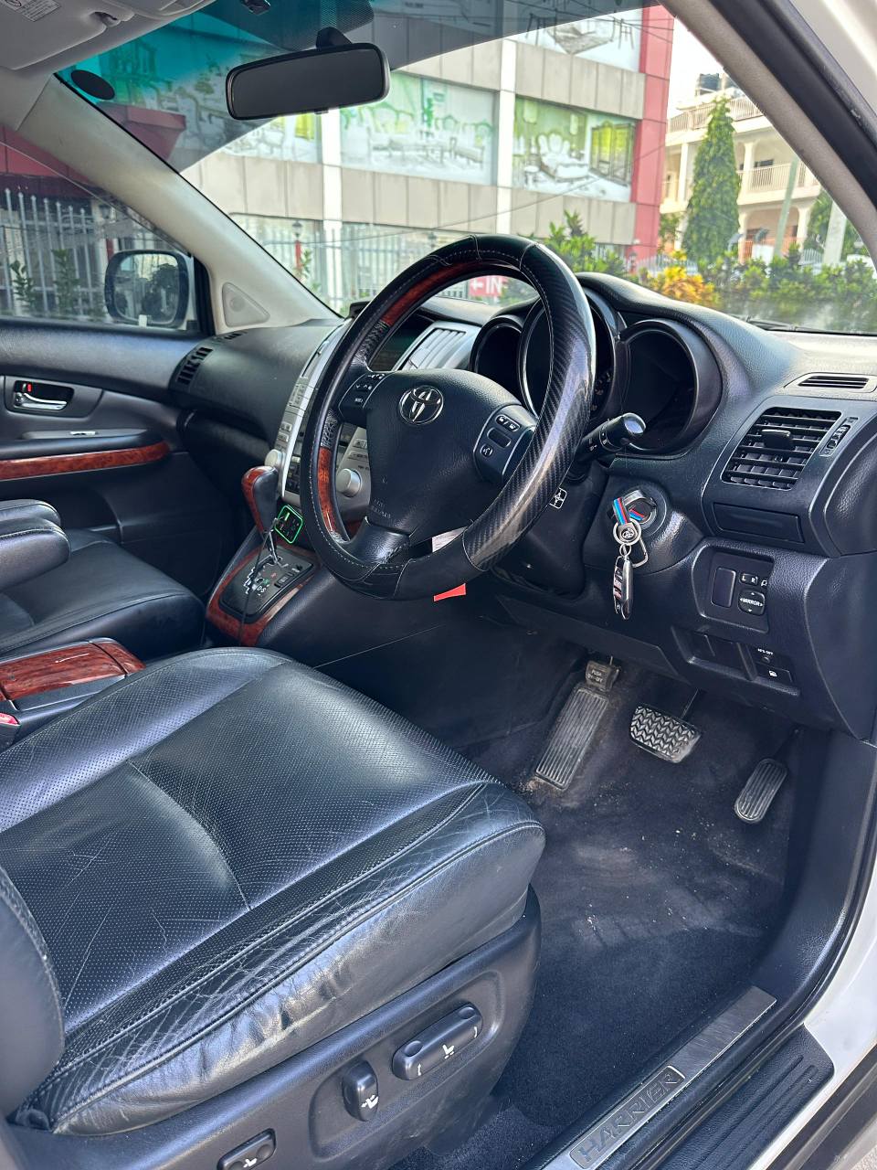 A picture of Toyota harrier chasis 0744334278