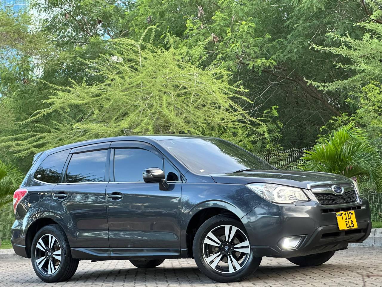 A picture of Subaru forester sj5